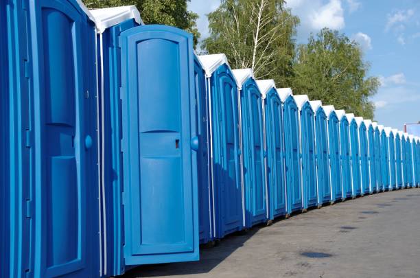 Best Portable restroom trailer rental  in Oak Leaf, TX